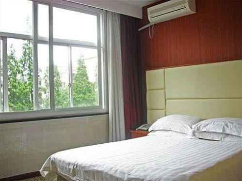 Hotel Greentree Alliange Jinyuanbao 2*